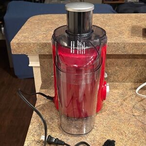 Red Electric Juicer